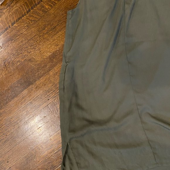 Green Dress - Picture 9 of 10